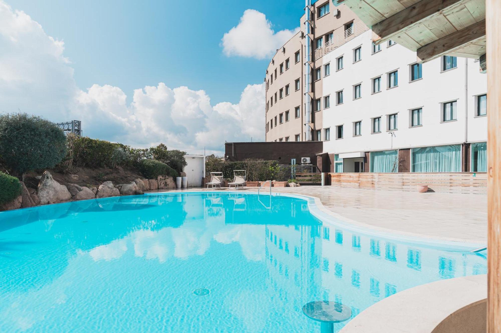 Mercure Olbia Exteriör bild