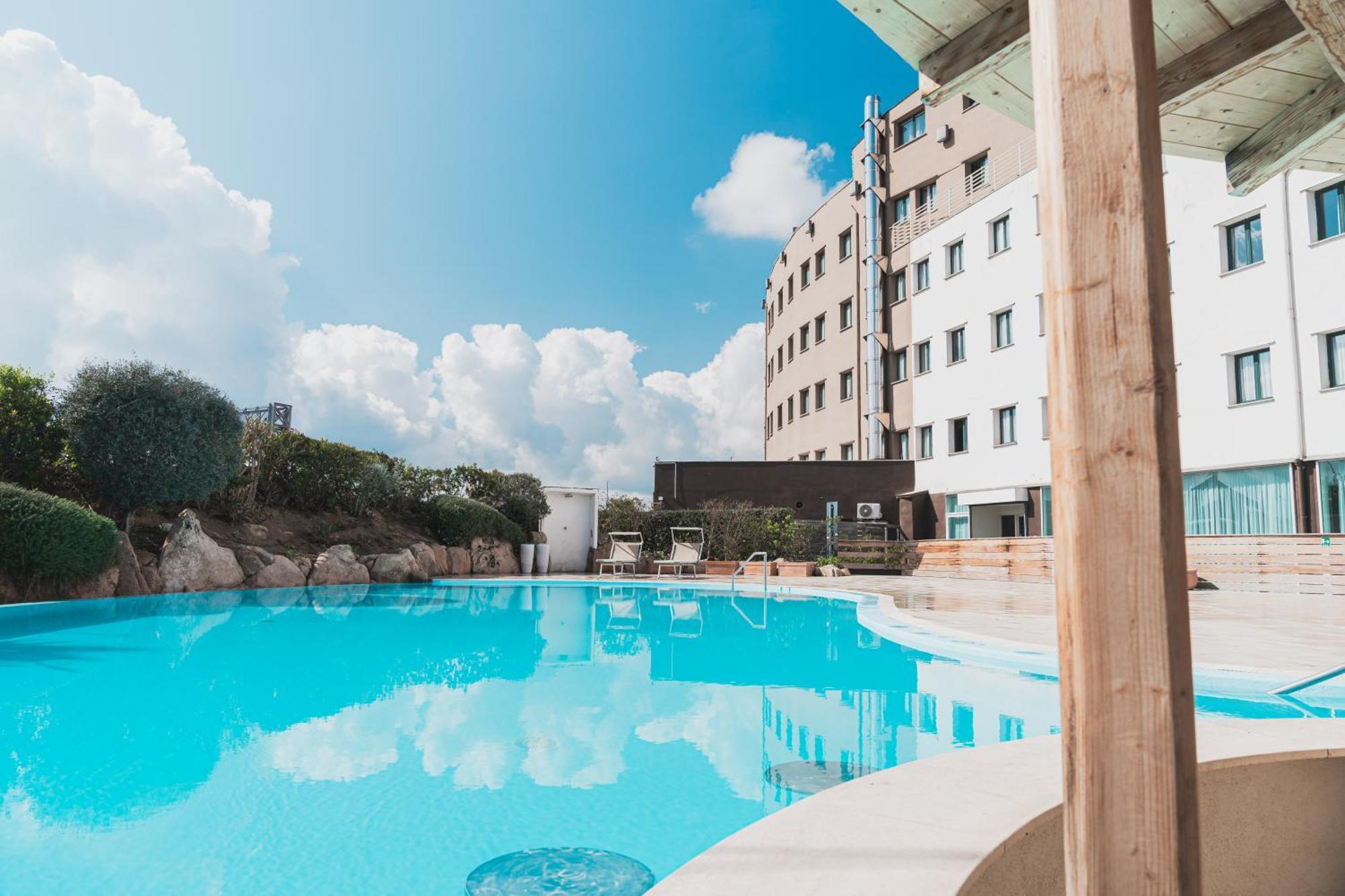 Mercure Olbia Exteriör bild
