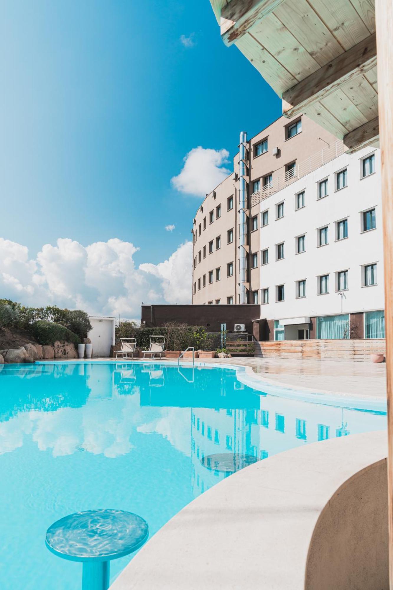 Mercure Olbia Exteriör bild
