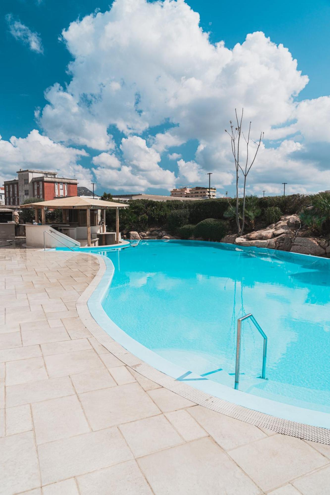 Mercure Olbia Exteriör bild